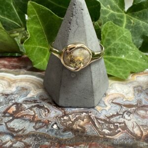Gold in Quartz Ring with Natural Gold Ring RL650Q