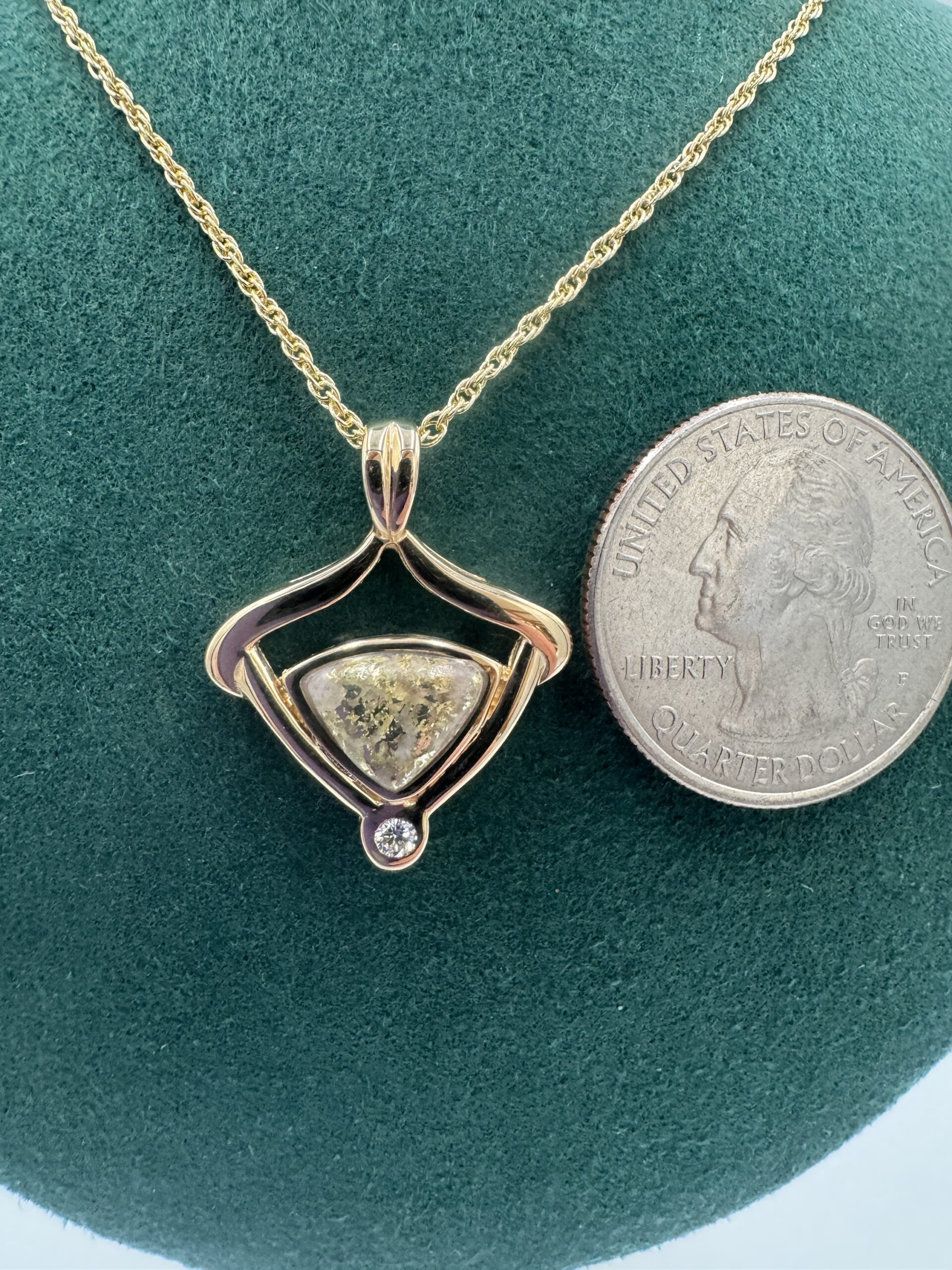 Gold in Quartz Bezel set Pendant PN1142DQ - Image 3