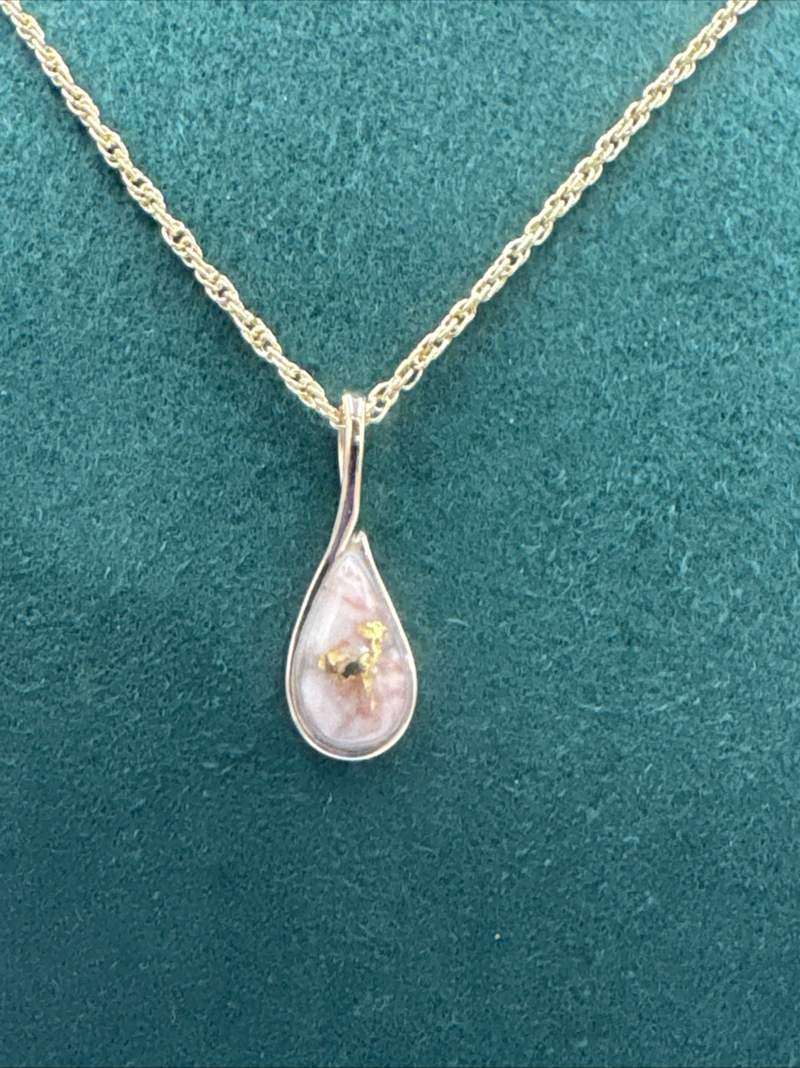 Gold in Quartz Bezel set Pendant PN433QX